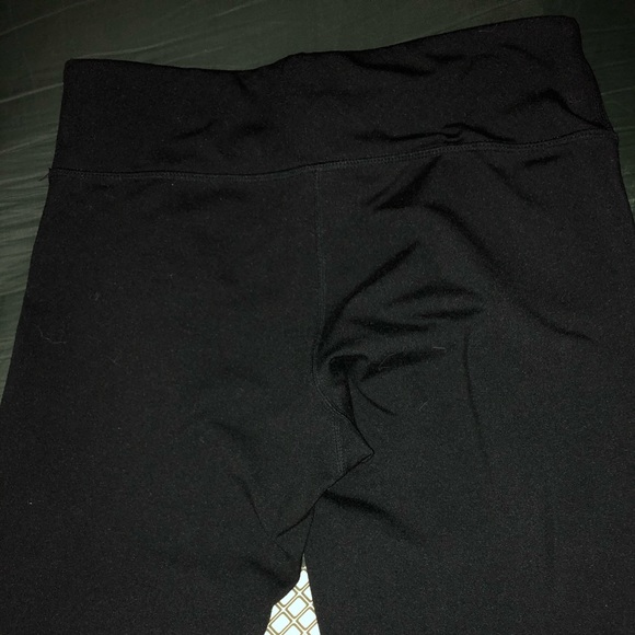 Mono B Black Cropped Yoga Leggings M - Picture 6 of 6